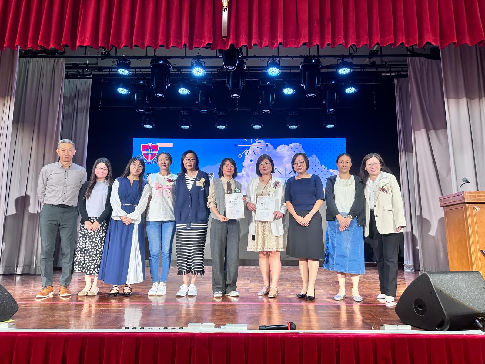 天主教培聖中學第二十二屆家教會委員及校長大合照